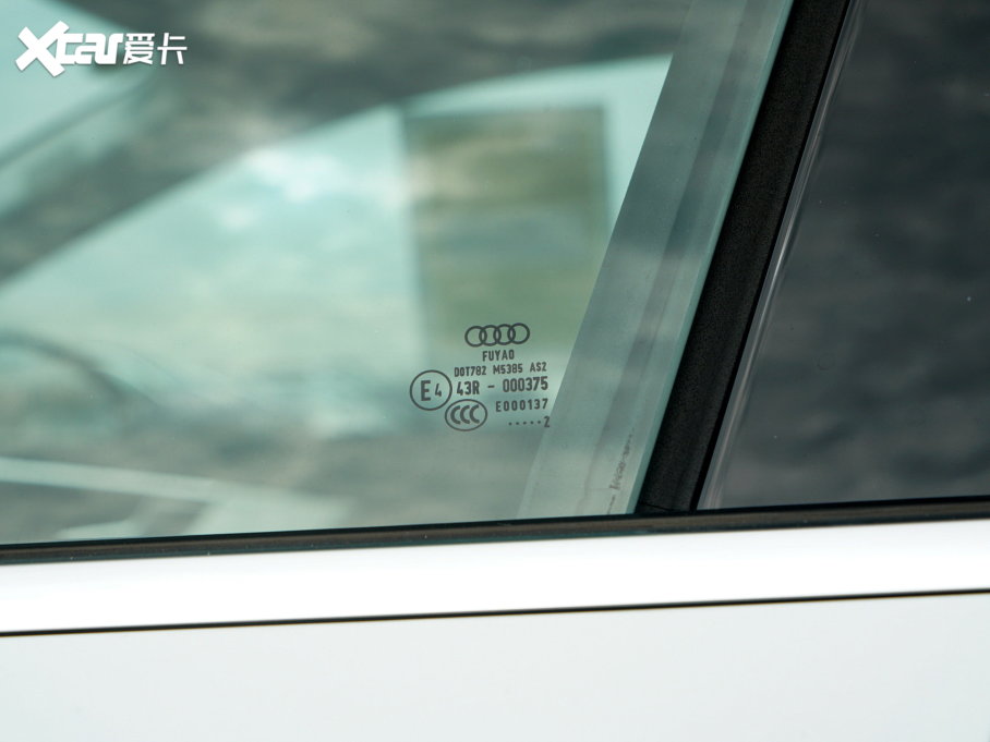 2023?yun)WA5 Sportback 40 TFSI quattro A(dng)