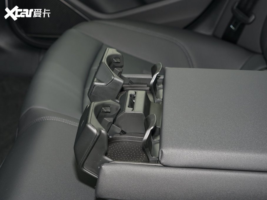 2023?yun)WA5 Sportback 40 TFSI quattro A(dng)