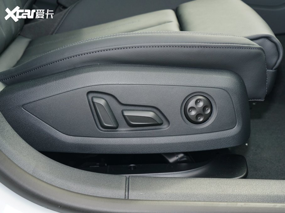 2023WA5 Sportback 40 TFSI quattro AӸ