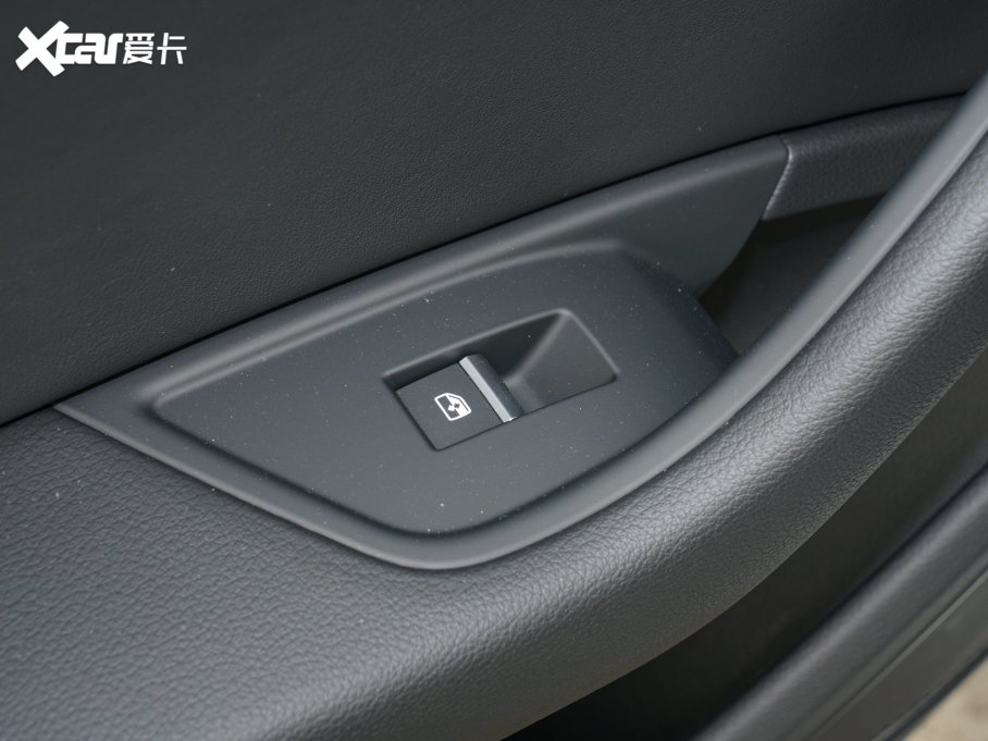 2023WA5 Sportback 40 TFSI quattro AӸ