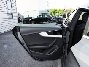 2023Sportback 40 TFSI rЄӸ ܇T