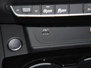 2023Sportback 40 TFSI rЄӸ п؅^