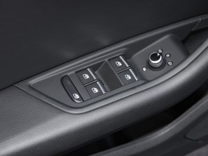 2023Sportback 40 TFSI rЄӸ п؅^