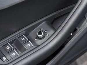 2023Sportback 40 TFSI rЄӸ п؅^