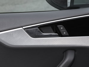 2023Sportback 40 TFSI rЄӸ п؅^