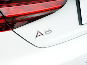 2023Sportback 40 TFSI quattro AӸ ^