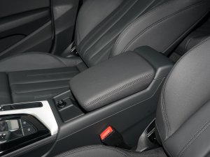 2023款Sportback 40 TFSI quattro 豪华动感型 中央扶手箱