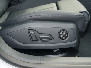 2023Sportback 40 TFSI quattro AӸ g