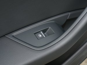 2023款Sportback 40 TFSI quattro 豪华动感型 后排车窗控制区