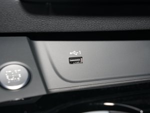 2023Sportback 40 TFSI quattro AӸ п؅^