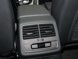 2023Sportback 40 TFSI quattro AӸ п؅^