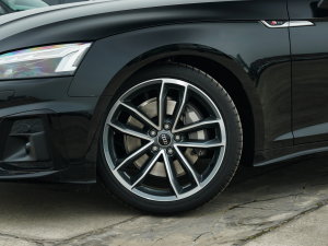 2023款Sportback 45 TFSI quattro 臻选动感型 轮圈