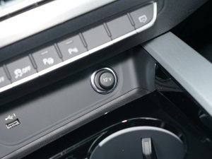 2023Sportback 45 TFSI quattro xӸ п؅^