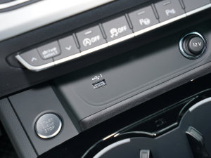 2023Sportback 45 TFSI quattro xӸ п؅^