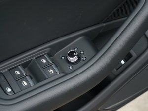 2023Sportback 45 TFSI quattro xӸ п؅^