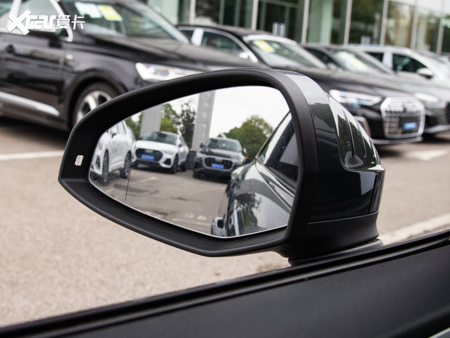 2023WA5 Coupe Coupe 40 TFSI rЄӸ