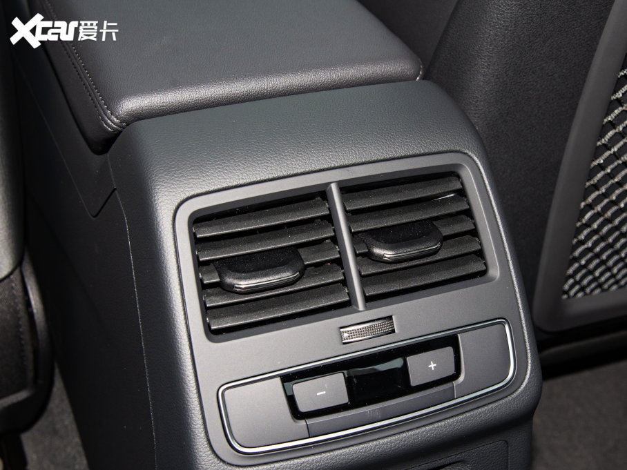 2023WA5 Coupe Coupe 40 TFSI rЄӸ