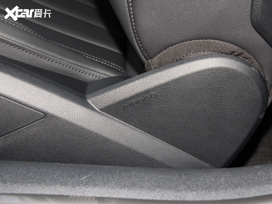 2023WA5 Coupe Coupe 40 TFSI rЄӸ