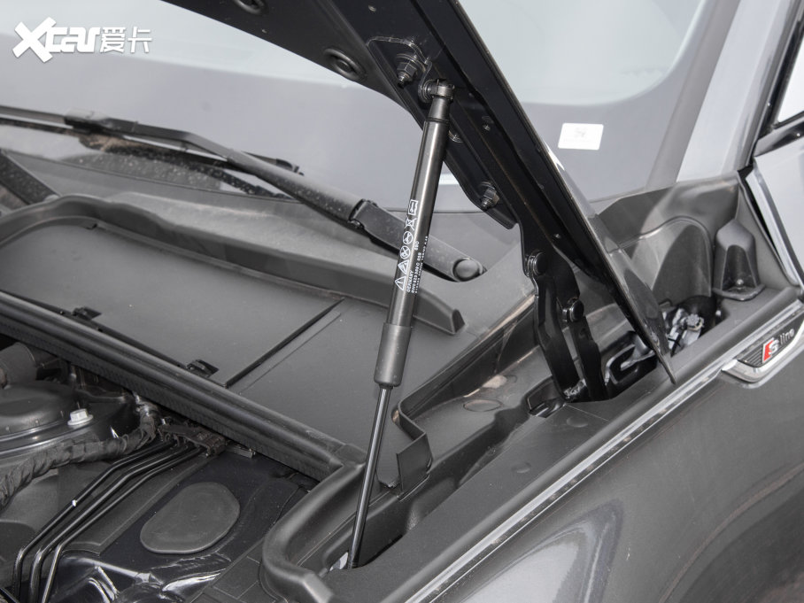 2023WA5 Coupe Coupe 40 TFSI rЄӸ