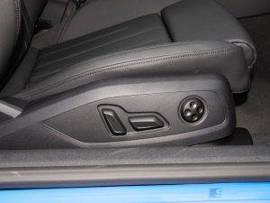 2023Coupe 40 TFSI rЄӸ g