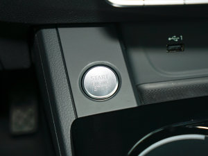 2023��Cabriolet 40 TFSI �r�ЄӸ��� �п؅^