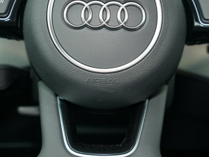 2023��Cabriolet 40 TFSI �r�ЄӸ��� �п؅^