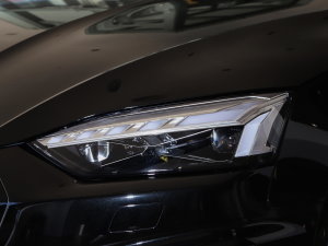 2023款S5 3.0T Coupe 大灯