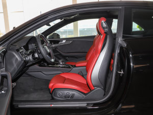 2023款S5 3.0T Coupe 前排空间