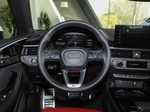 2023款S5 3.0T Coupe 方向盘