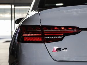 2023��S4 3.0TFSI �������^