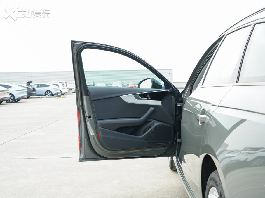 2023WA4 Avant Avant 40 TFSI rЄӸ