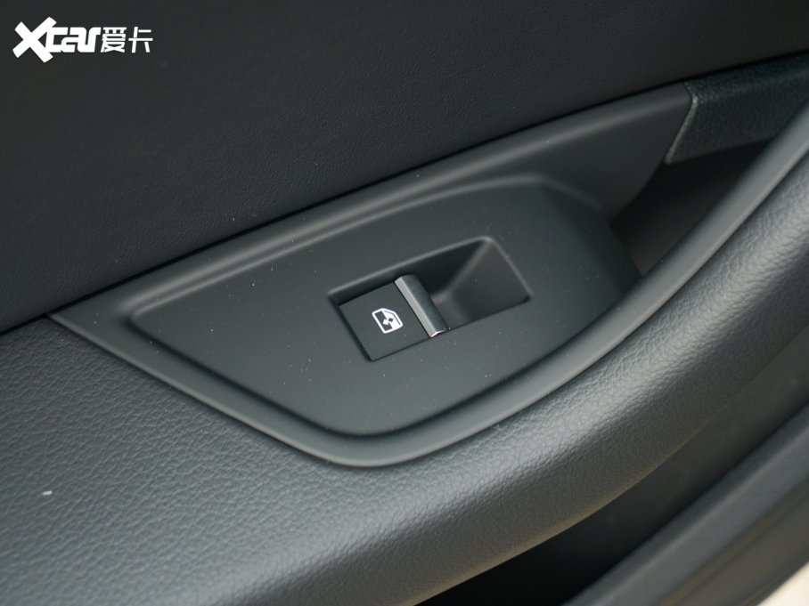 2023��W��A4 Avant Avant 40 TFSI �r�ЄӸ���