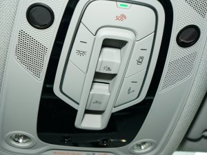 2023A(y)vant 40 TFSI r(sh)ЄӸ п؅^(q)