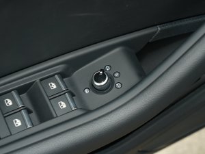 2023Avant 40 TFSI rЄӸ п؅^