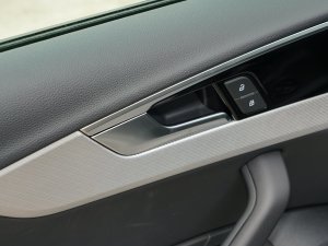 2023Avant 40 TFSI rЄӸ п؅^