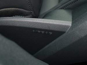 2023Avant 40 TFSI rЄӸ п؅^