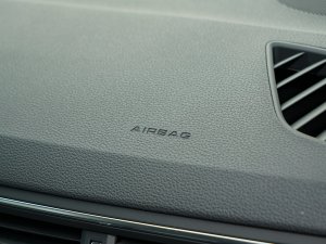 2023Avant 40 TFSI rЄӸ п؅^