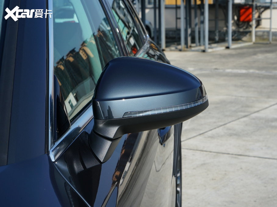 2023WA4(M) allroad quattro