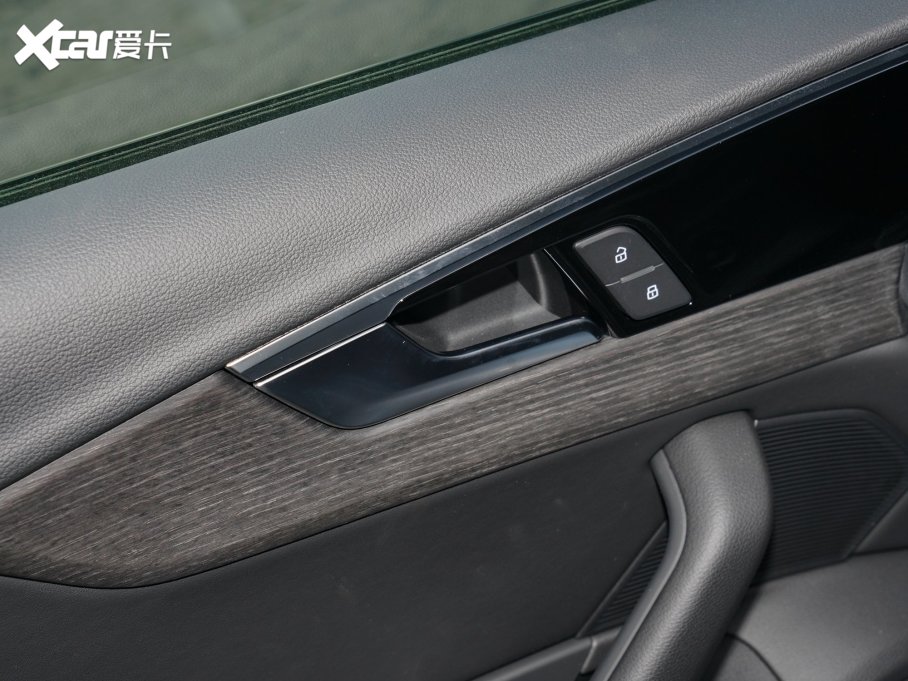 2023WA4(M) allroad quattro