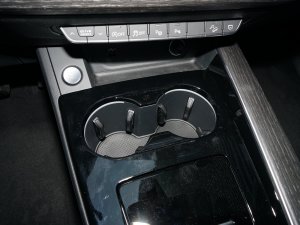 2023款allroad quattro 前排杯架
