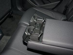 2023款allroad quattro 后排中央扶手功能