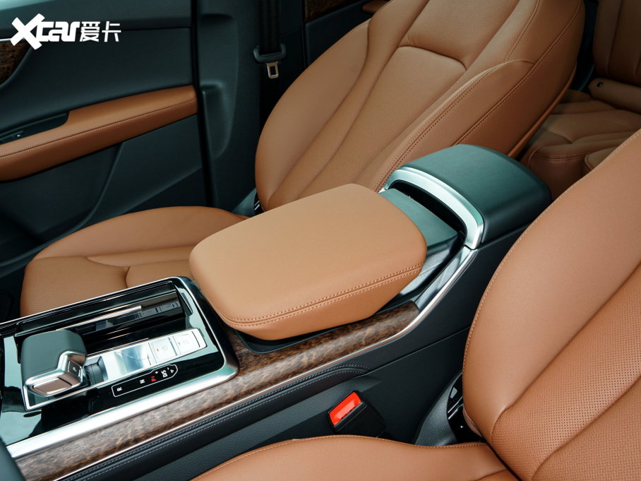 2023��W��Q7 55 TFSI quattro S line�\(y��n)����