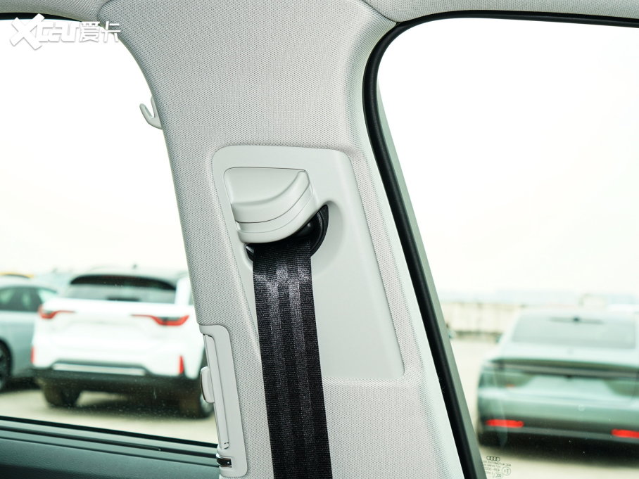 2023��W��Q7 55 TFSI quattro S line�\����