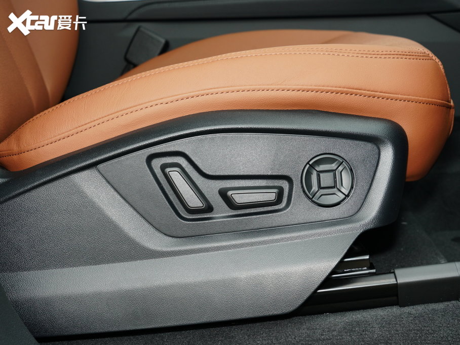 2023��?yu��n)W��Q7 55 TFSI quattro S line�\(y��n)��(d��ng)��