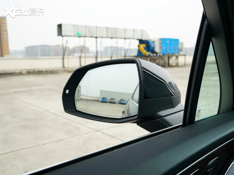 2023��W��Q7 45 TFSI quattro S line�\����