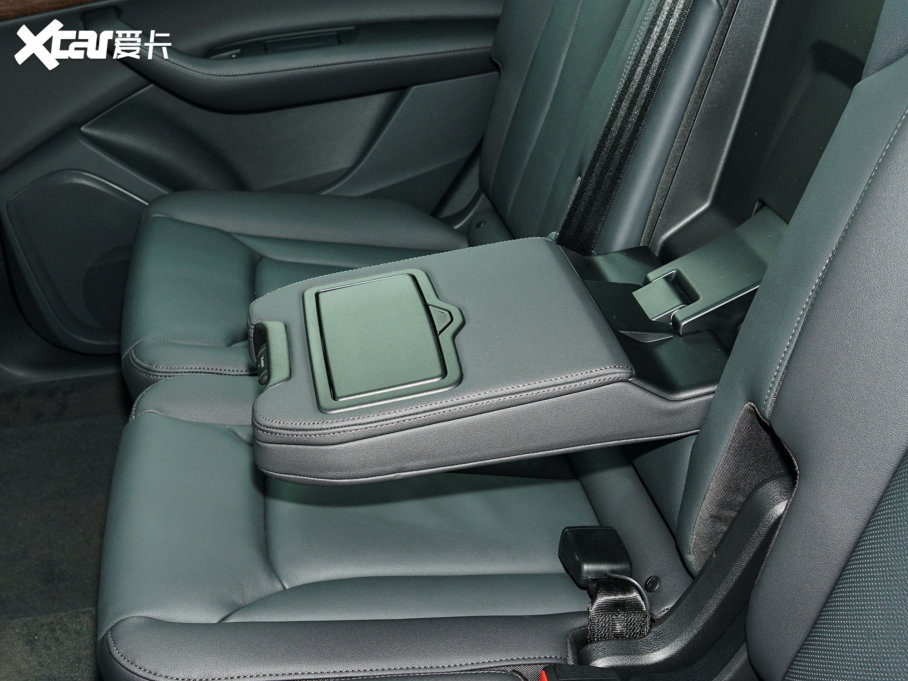 2023��W��Q7 45 TFSI quattro S line�\����