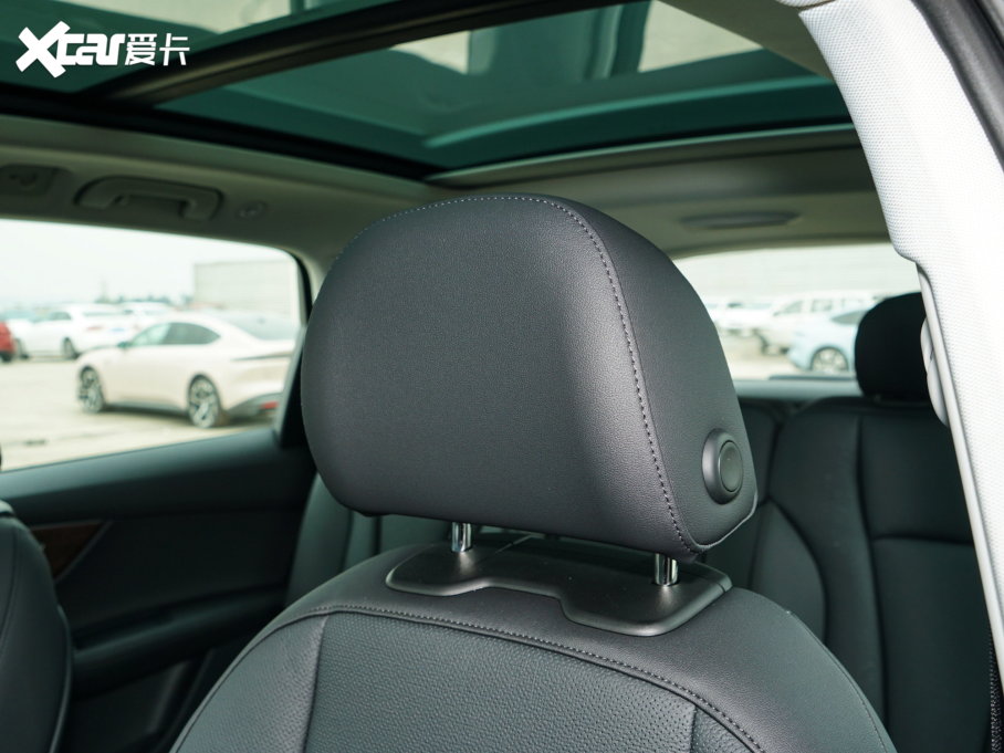 2023��W��Q7 45 TFSI quattro S line�\(y��n)����