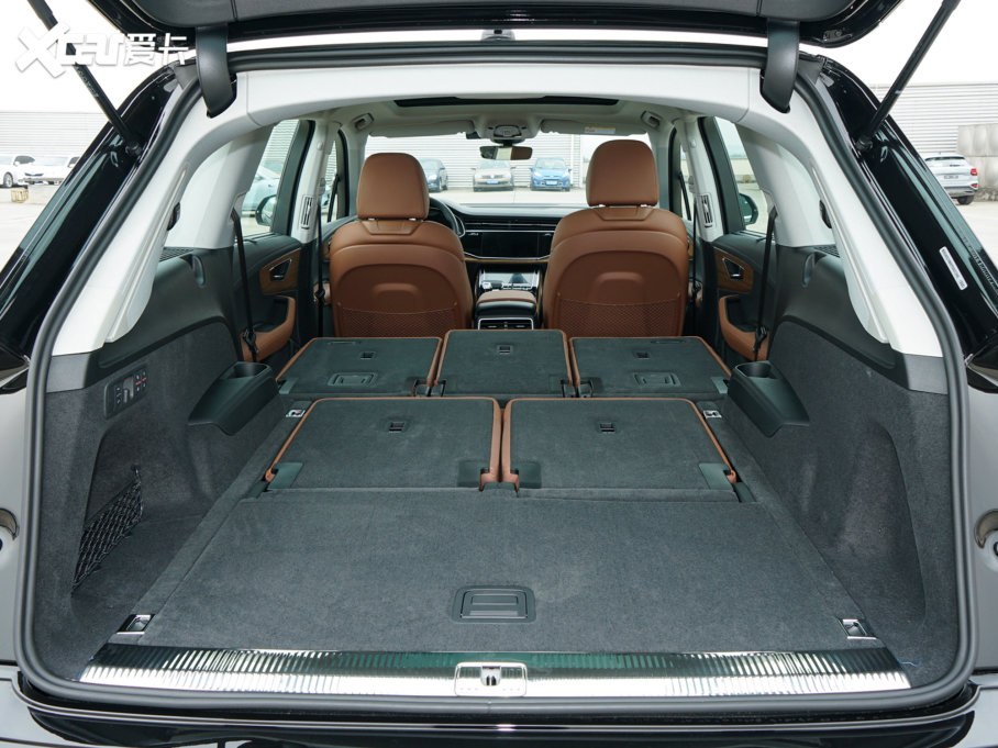 2023?yun)WQ7 55 TFSI quattro S F