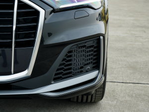 202355 TFSI quattro S line\ ^