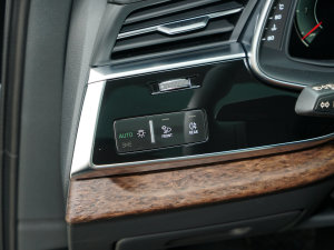 202355 TFSI quattro S line\ п؅^